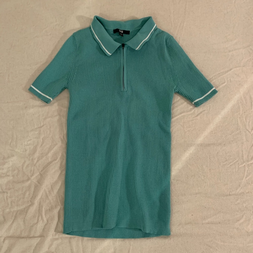 Turquoise Uniqlo Ribbed Tee